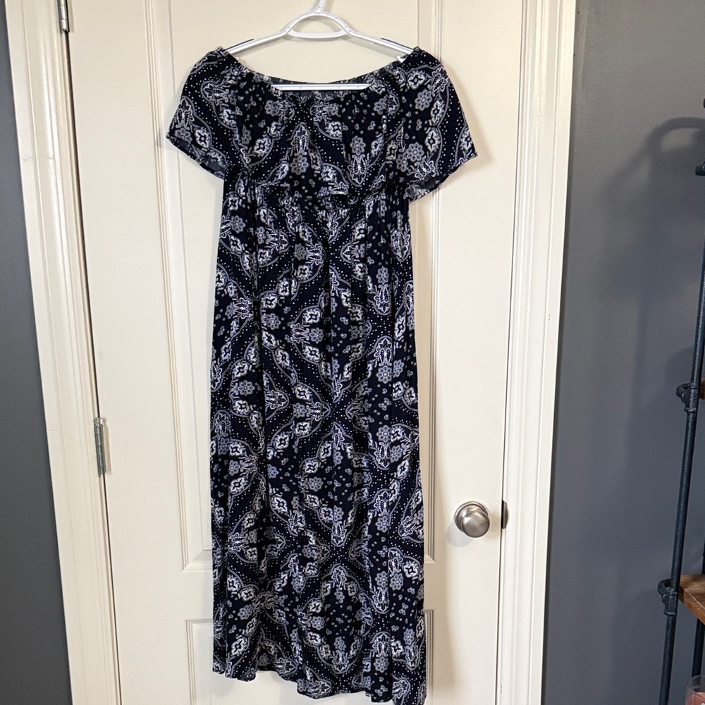 Black Paisley Off-Shoulder Maxi Dress